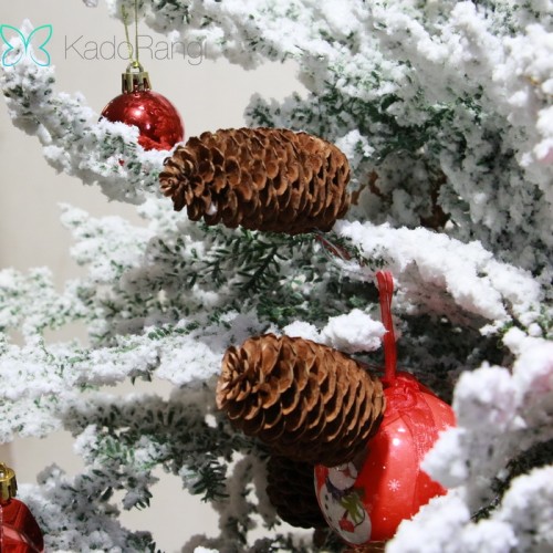 خرید درخت کریسمس برفی با گوی آویزان
